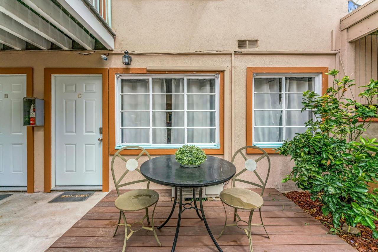 Chic Apartment Los Angeles Exterior photo